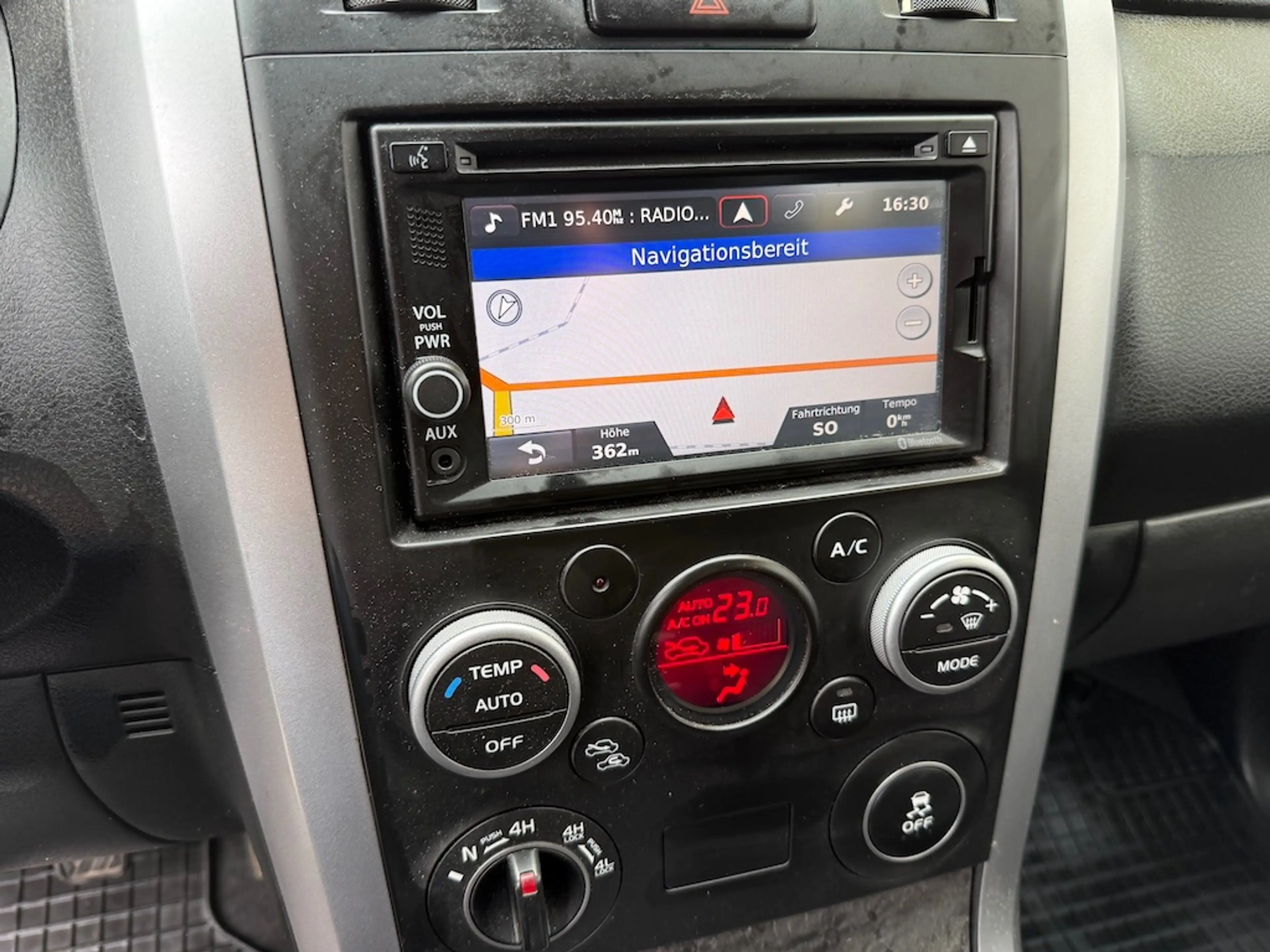 Suzuki Grand Vitara 1,9 DDiS "executive" *** Vollausstattung — photo 9