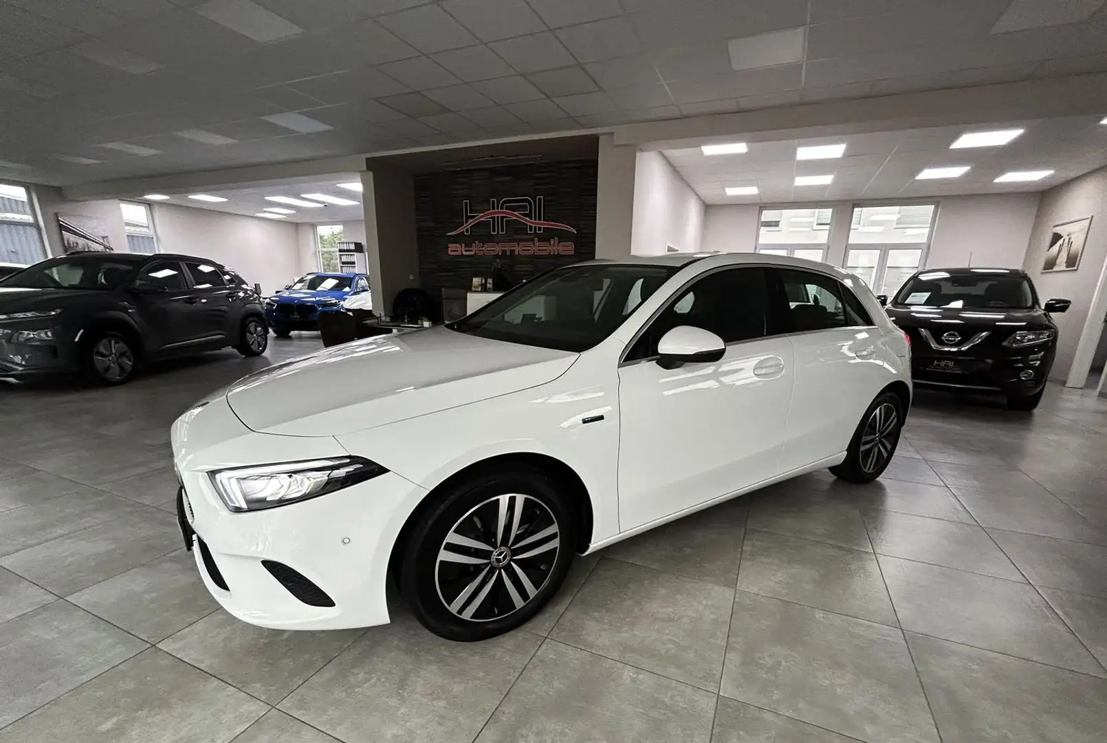 Mercedes-Benz A 250 e Navi/Kamera/Leder/Plugin-Hybrid Bianco - 1