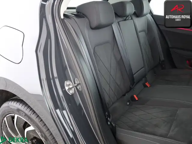 Volkswagen Golf view 12