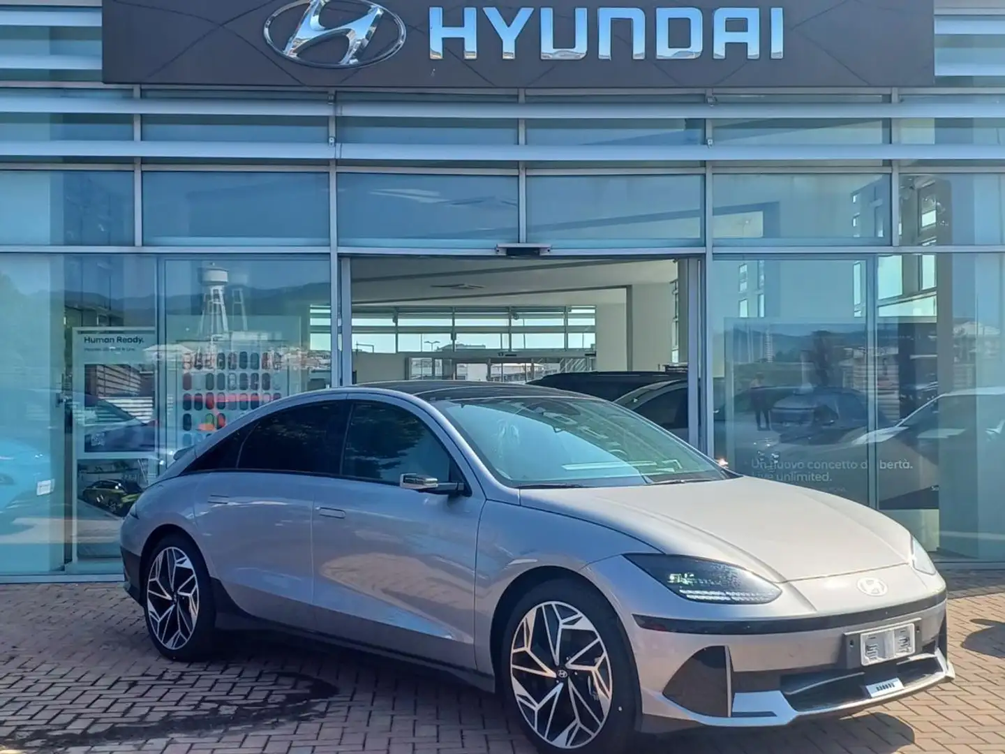 Hyundai IONIQ 6 77.4 kWh AWD Evolution + DM + SP Gris - 2