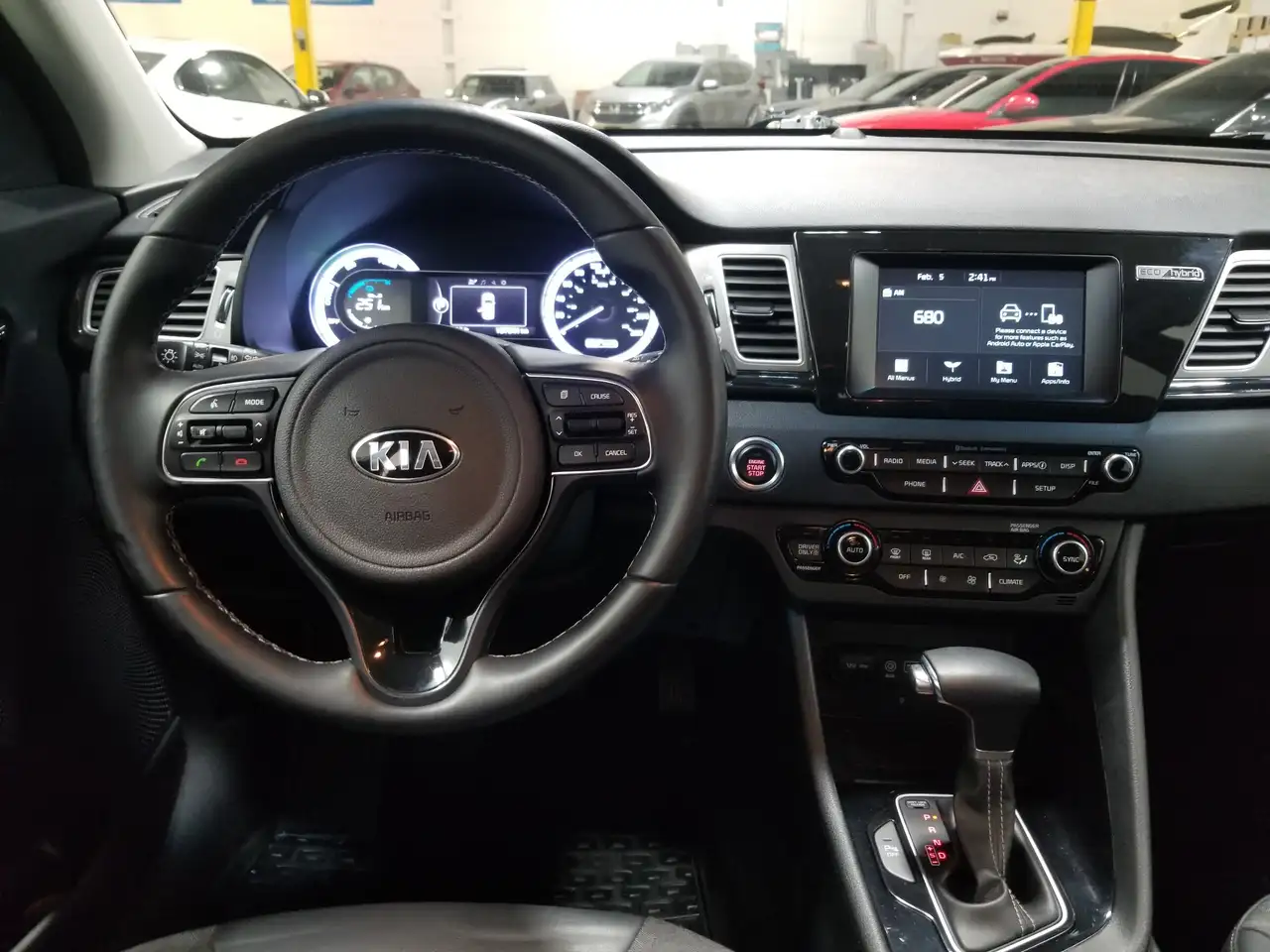 Kia Niro снимка Kia Niro