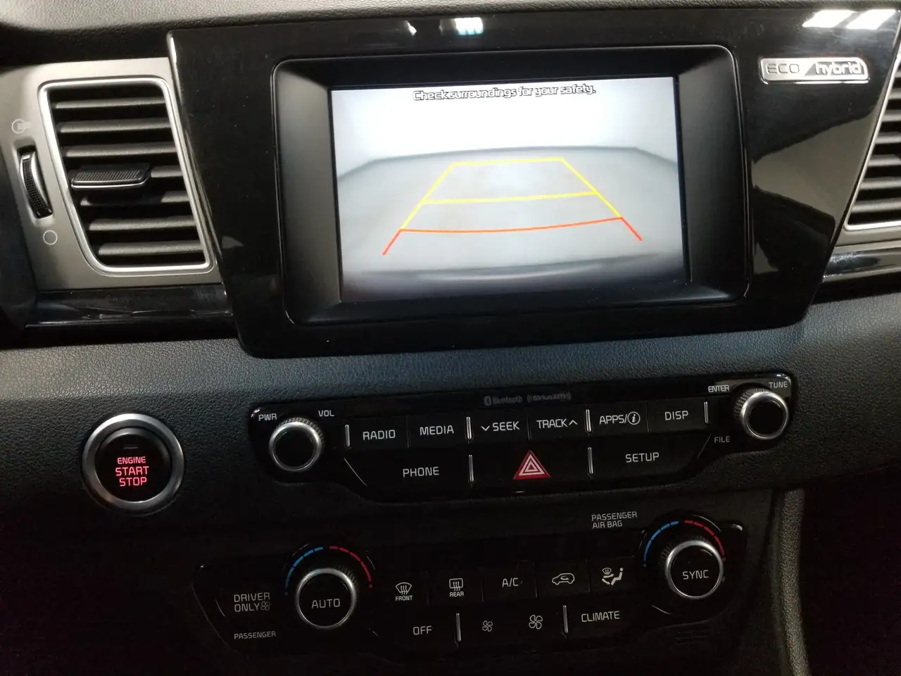 Kia Niro снимка Kia Niro