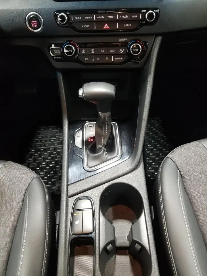 Kia Niro снимка Kia Niro