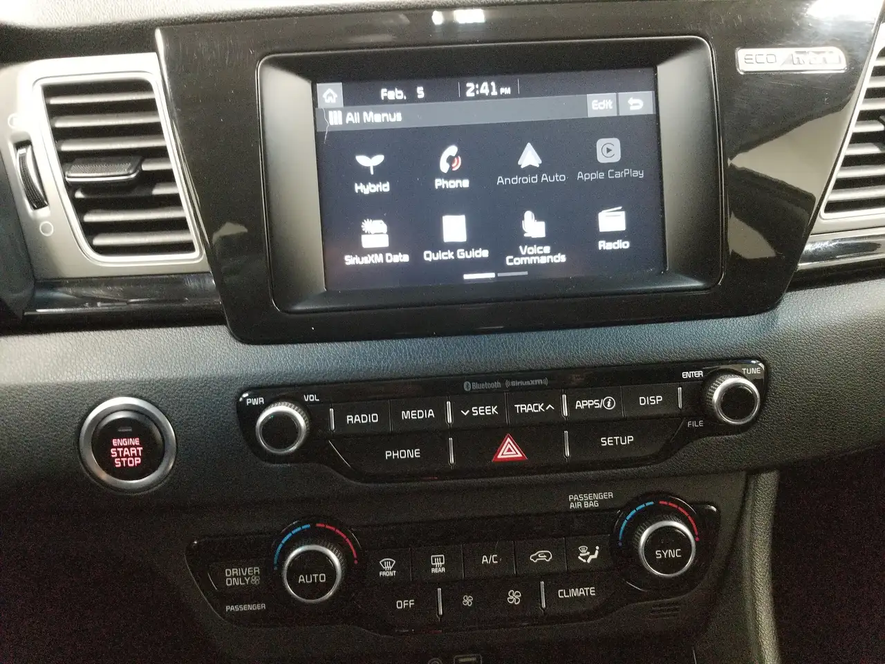 Kia Niro снимка Kia Niro