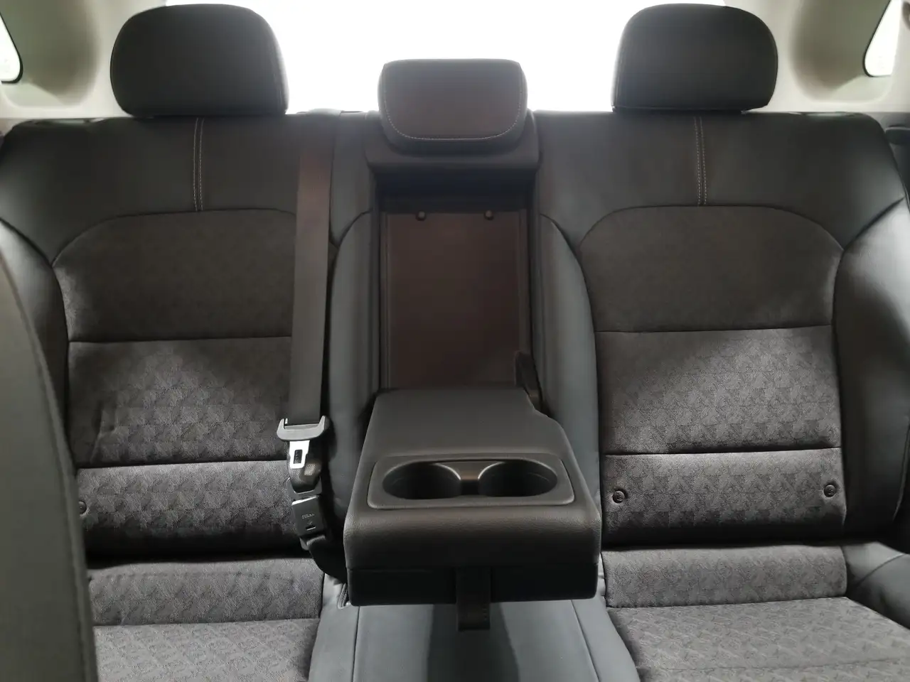Kia Niro снимка Kia Niro