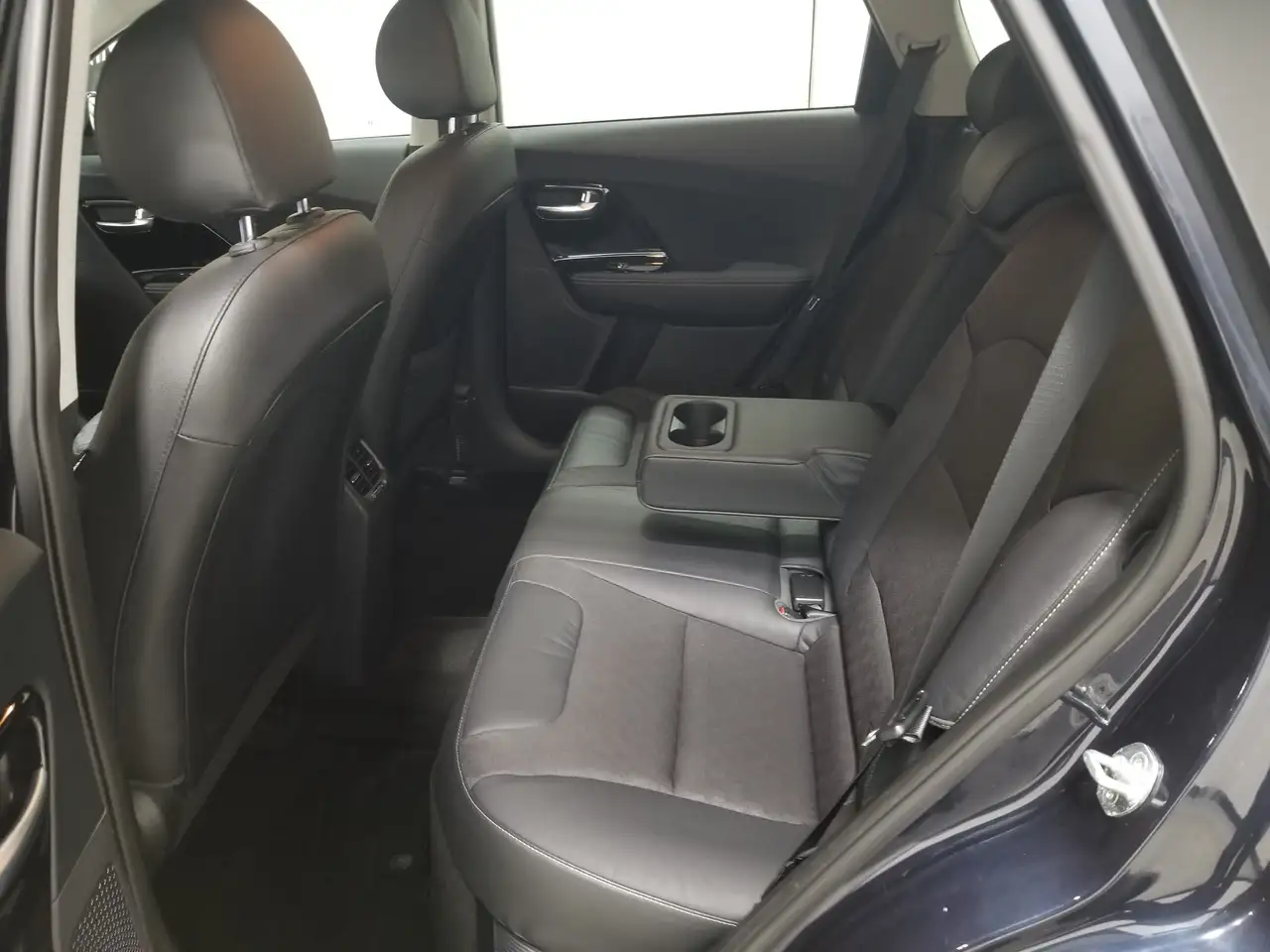 Kia Niro снимка Kia Niro
