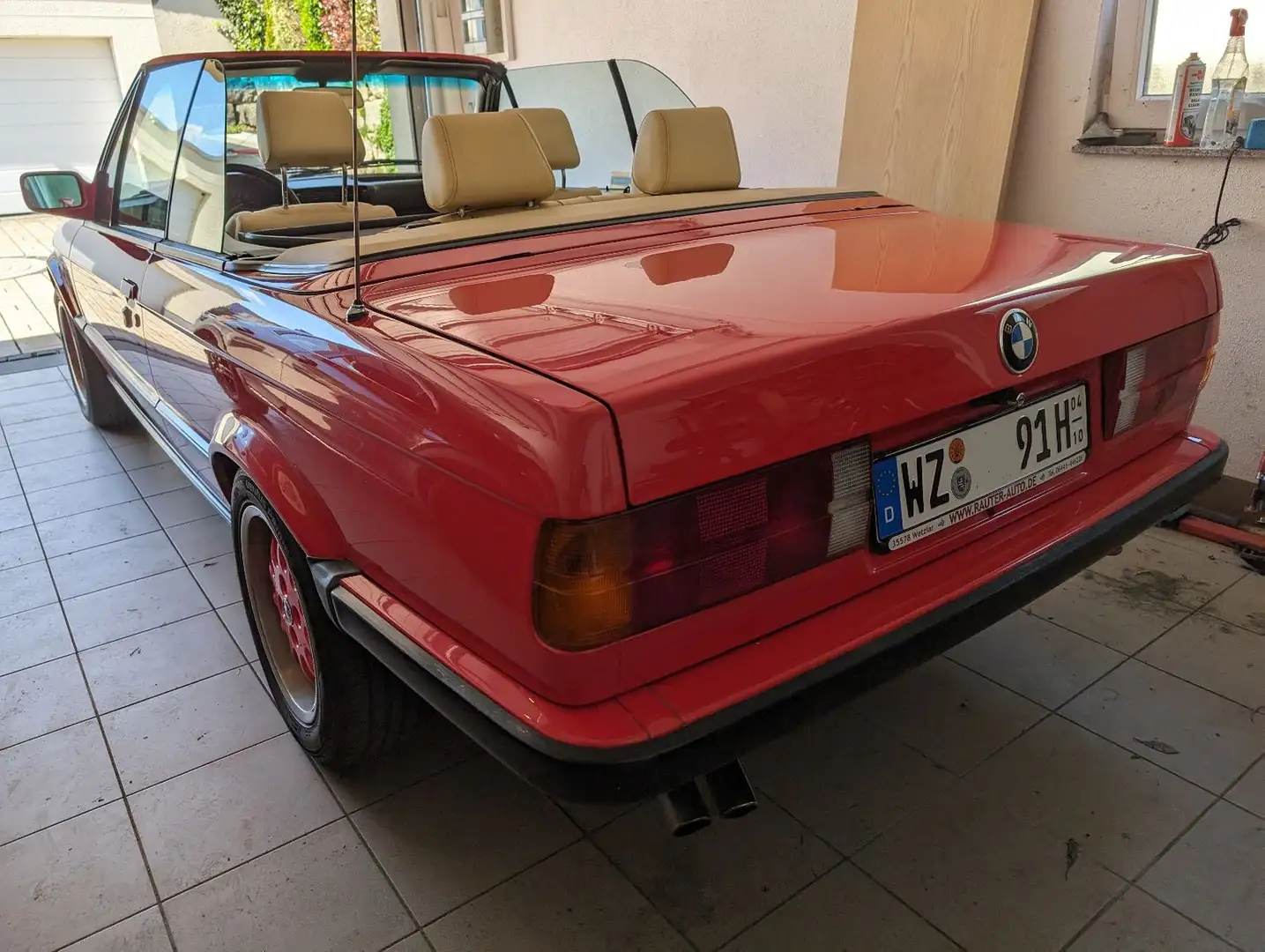BMW 325 i Cabrio E30 2.Hd Opa Leder Klima H-Kennz. Rot - 2