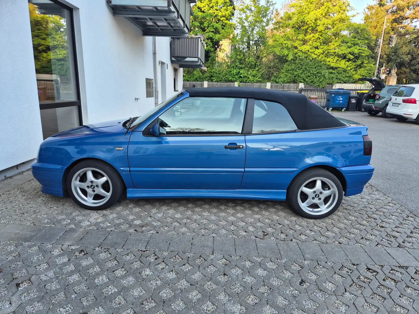 Volkswagen Golf Cabriolet Golf Cabrio 1.8 Blauw - 1