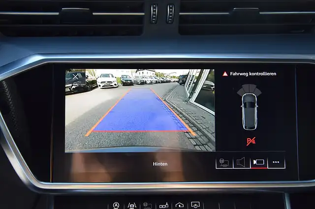 Audi A6 view 12