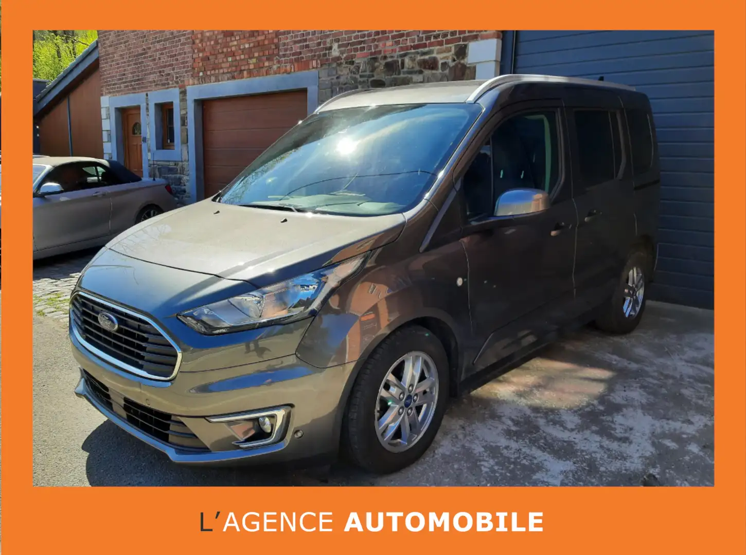 Ford Tourneo Connect 1.5 TDCi Titanium /Pano - Garantie 12 à 48 mois Grey - 1