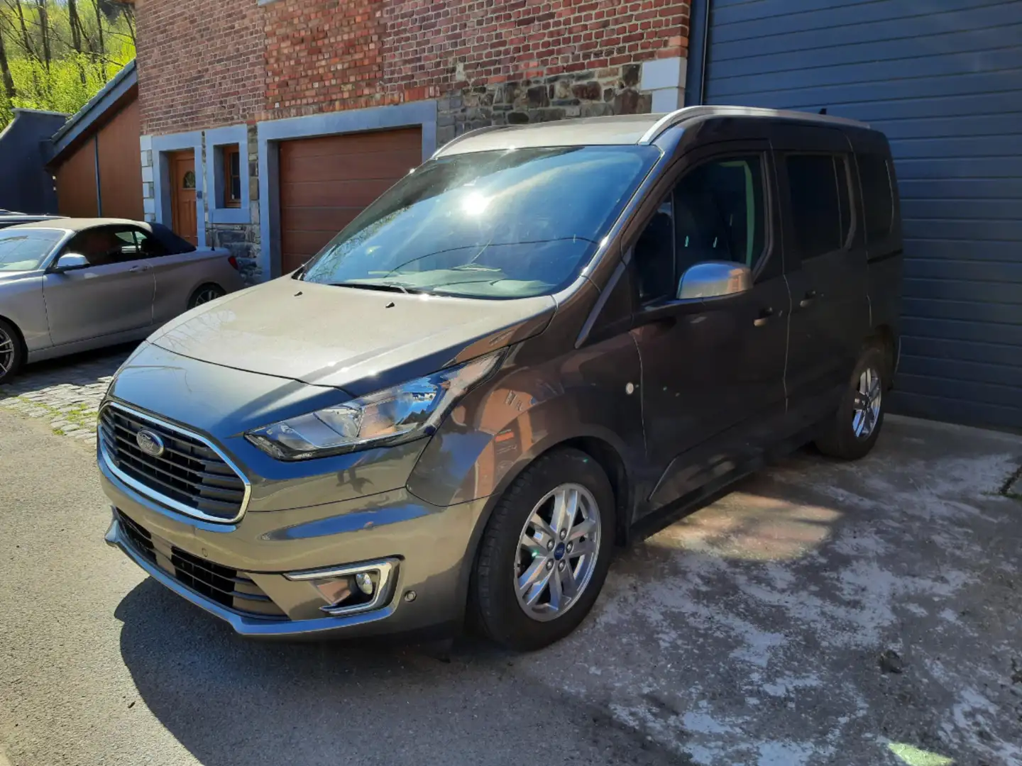 Ford Tourneo Connect 1.5 TDCi Titanium /Pano - Garantie 12 à 48 mois Grey - 2