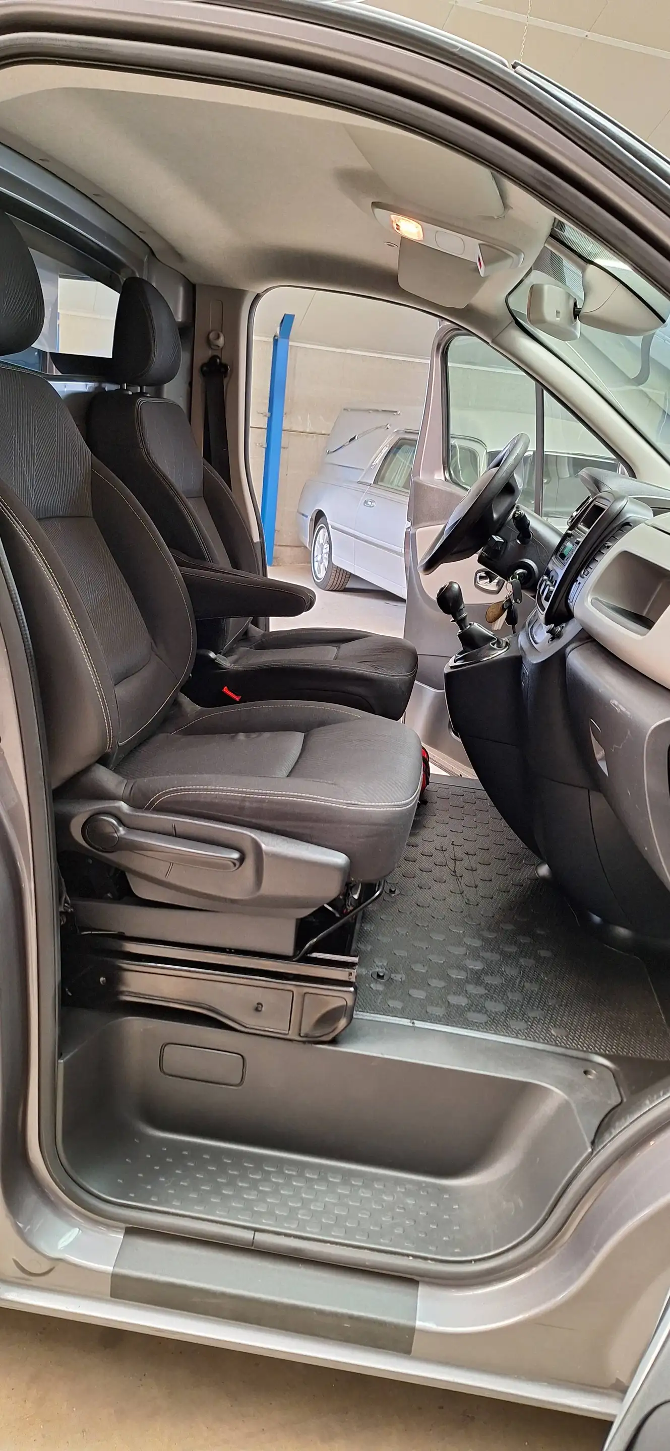 Renault Trafic CORBILLARD-LIJKWAGEN-HEARSE — photo 8