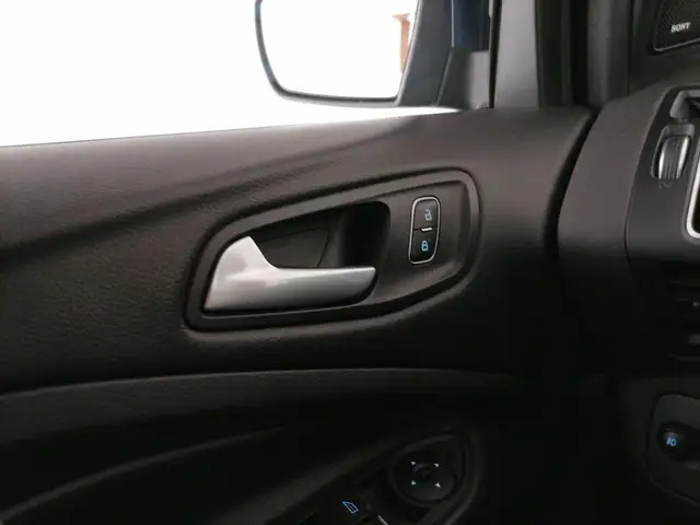 Ford Kuga view 30