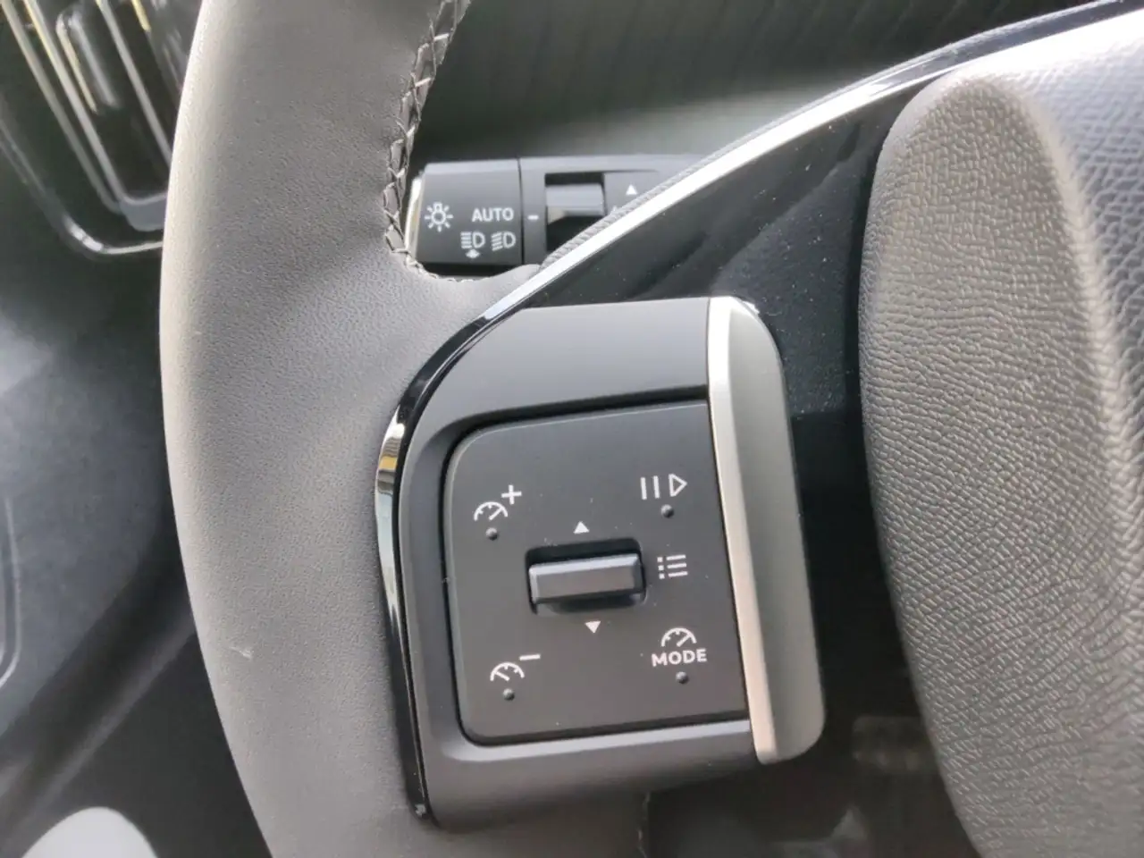 Citroen C3 Aircross MAX 11kw-Lader Winter-Paket Allwetter HeadUp-Displ 19