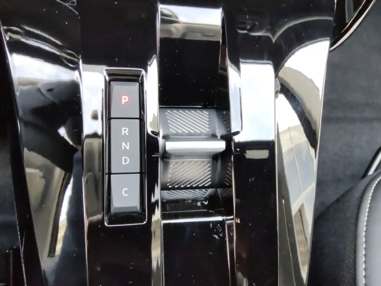 Citroen C3 Aircross MAX 11kw-Lader Winter-Paket Allwetter HeadUp-Displ 28