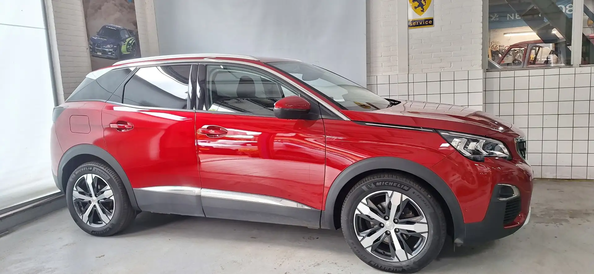 Peugeot 3008 1.2 PureTech Première Piros - 2