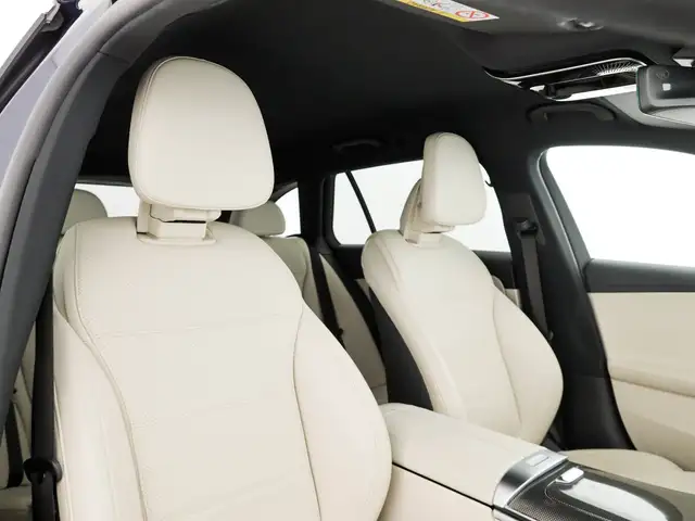 Mercedes-Benz C-Class view 12
