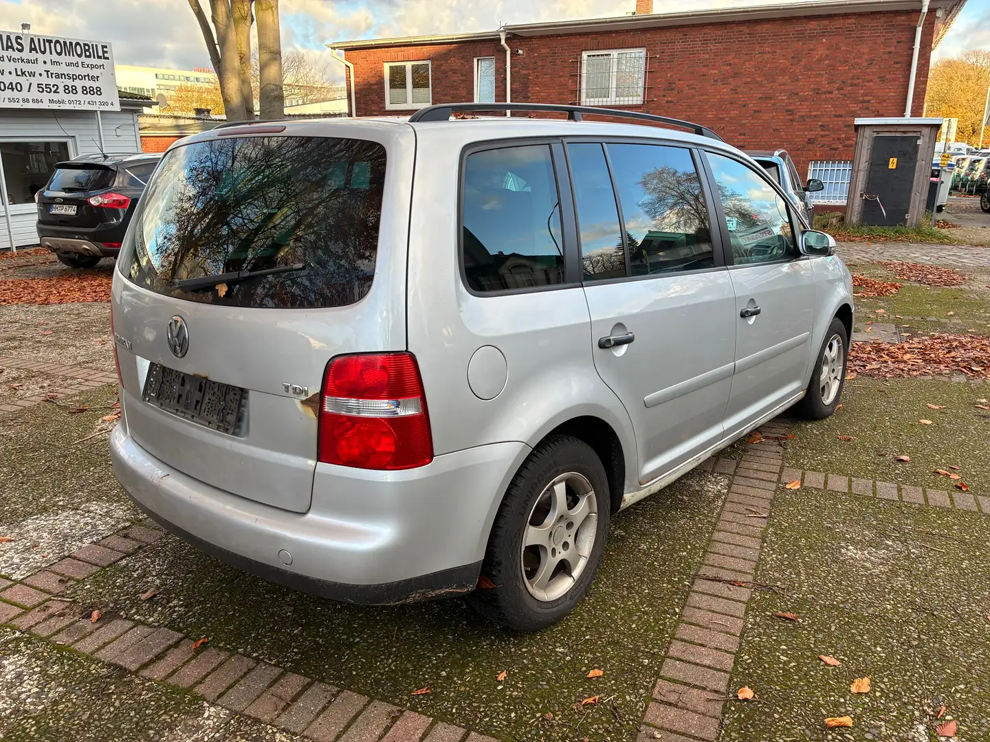 Volkswagen Touran Conceptline 7Sitze Grau - 2