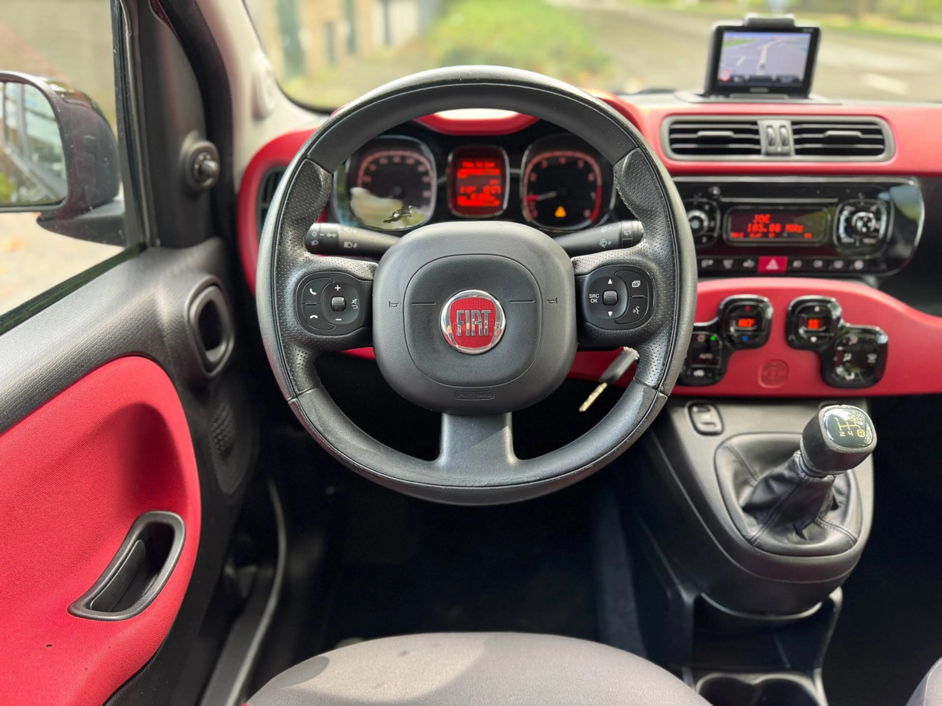 Fiat Panda 0.9 TwinAir Lounge Luxe uitvoering Vol onderhouden — photo 3