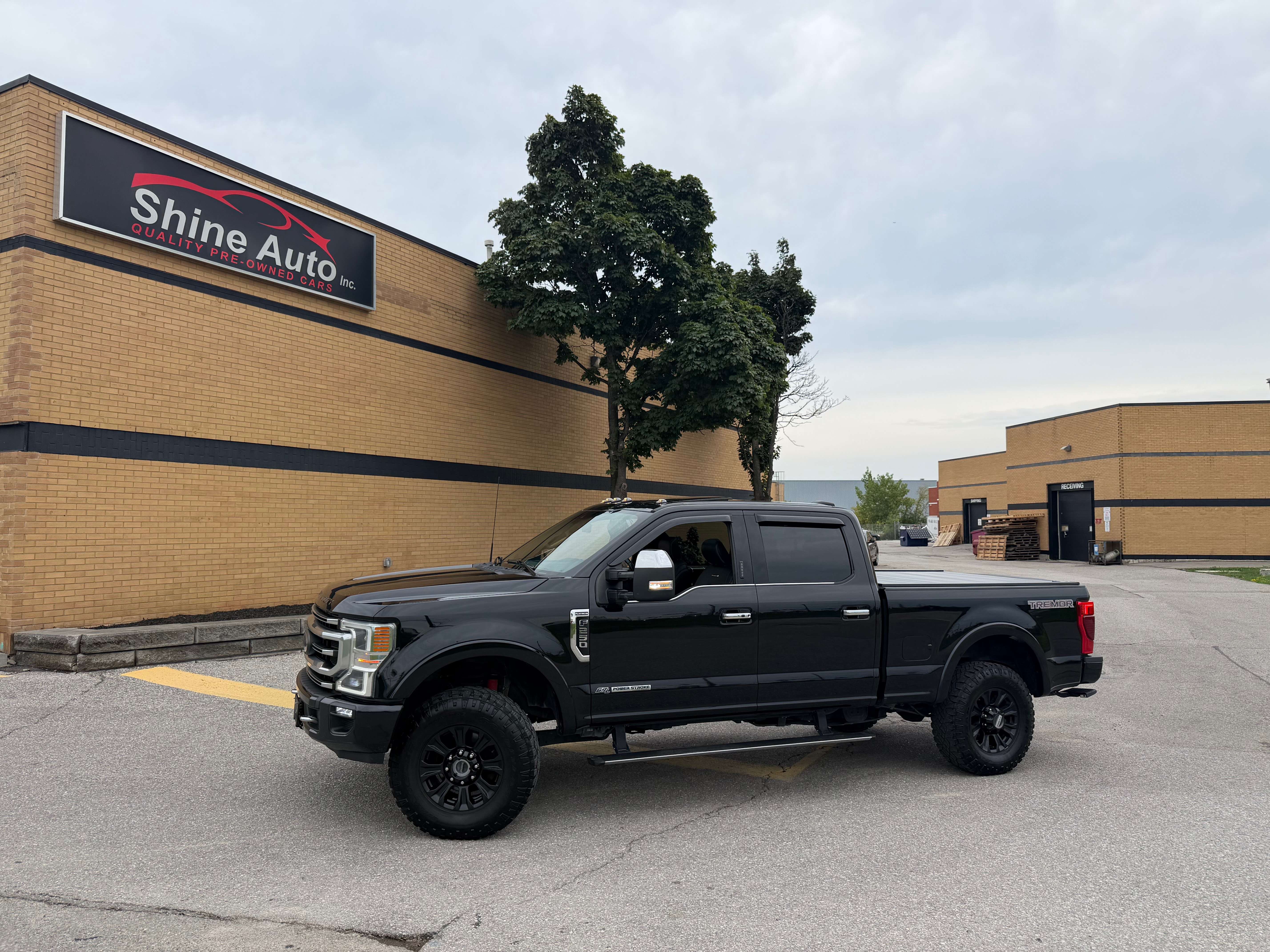 Black 2022 Ford F-250 Super Duty Pickup Truck Four-Wheel Drive Automatic