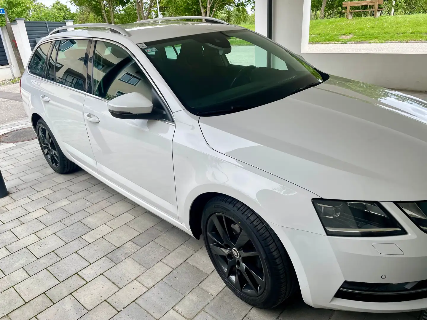 Skoda Octavia Octavia Combi 1,0 TSI Style DSG Style Weiß - 2