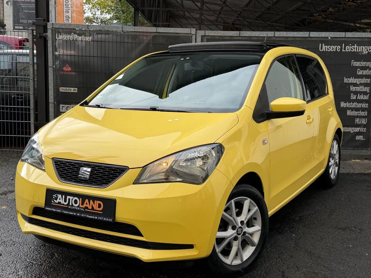 SEAT Mii Chic 1.0l*1.HAND*NUR 46TKM*PANO*KLIMA*SZHG Amarillo - 2