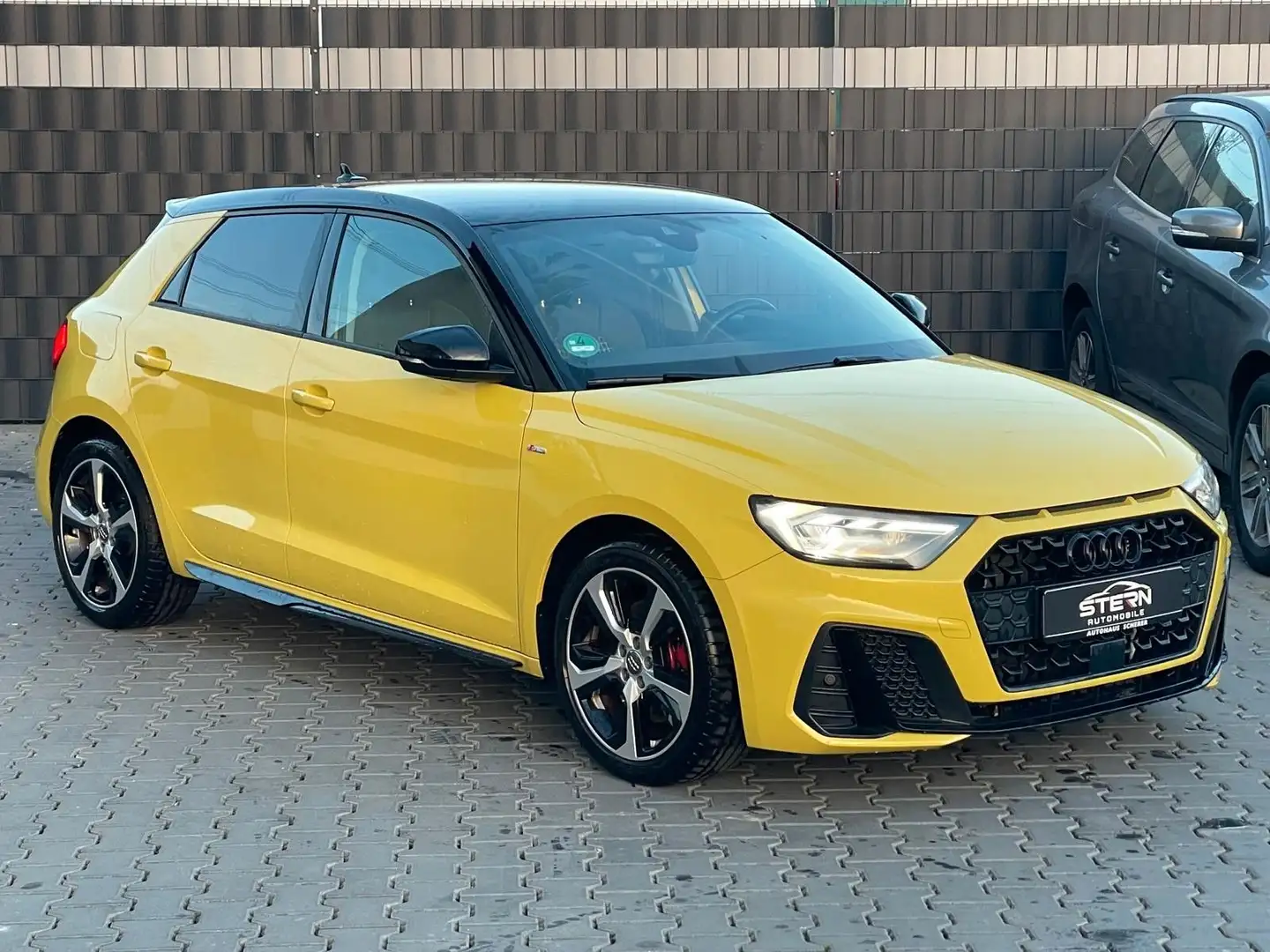 Audi A1 30 TFSI S line Sportback 1.Hand Or - 1