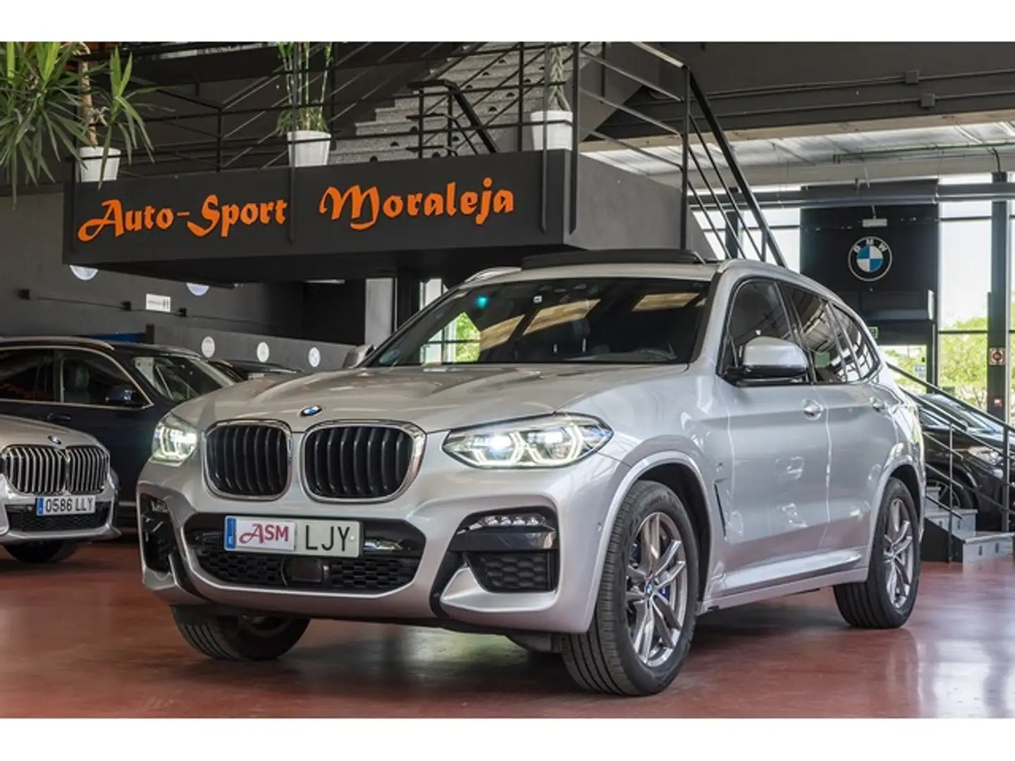 BMW X3 xDrive 20dA Plateado - 1