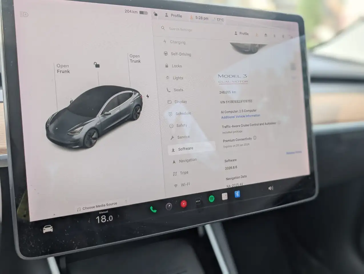 Tesla Model 3 fotografie Tesla Model 3