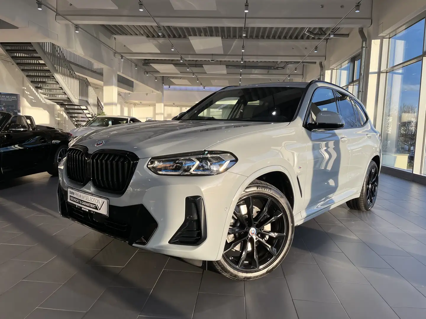 BMW X3 xDrive30i M Sportpaket HiFi DAB WLAN Shz Grijs - 1