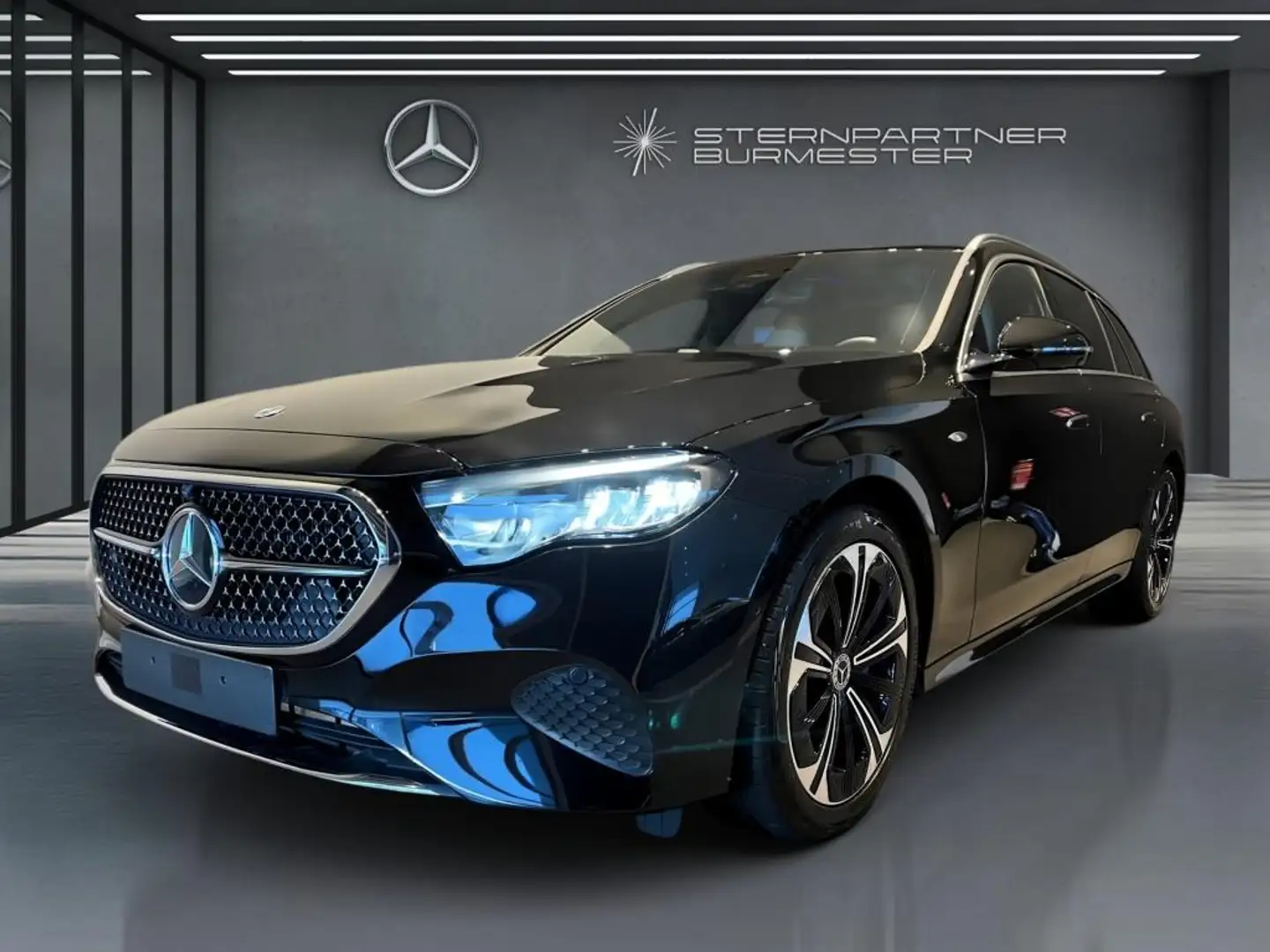 Mercedes-Benz E 300 de T Avantgarde+Navi+Burmester+AHK+Kamera Noir - 1