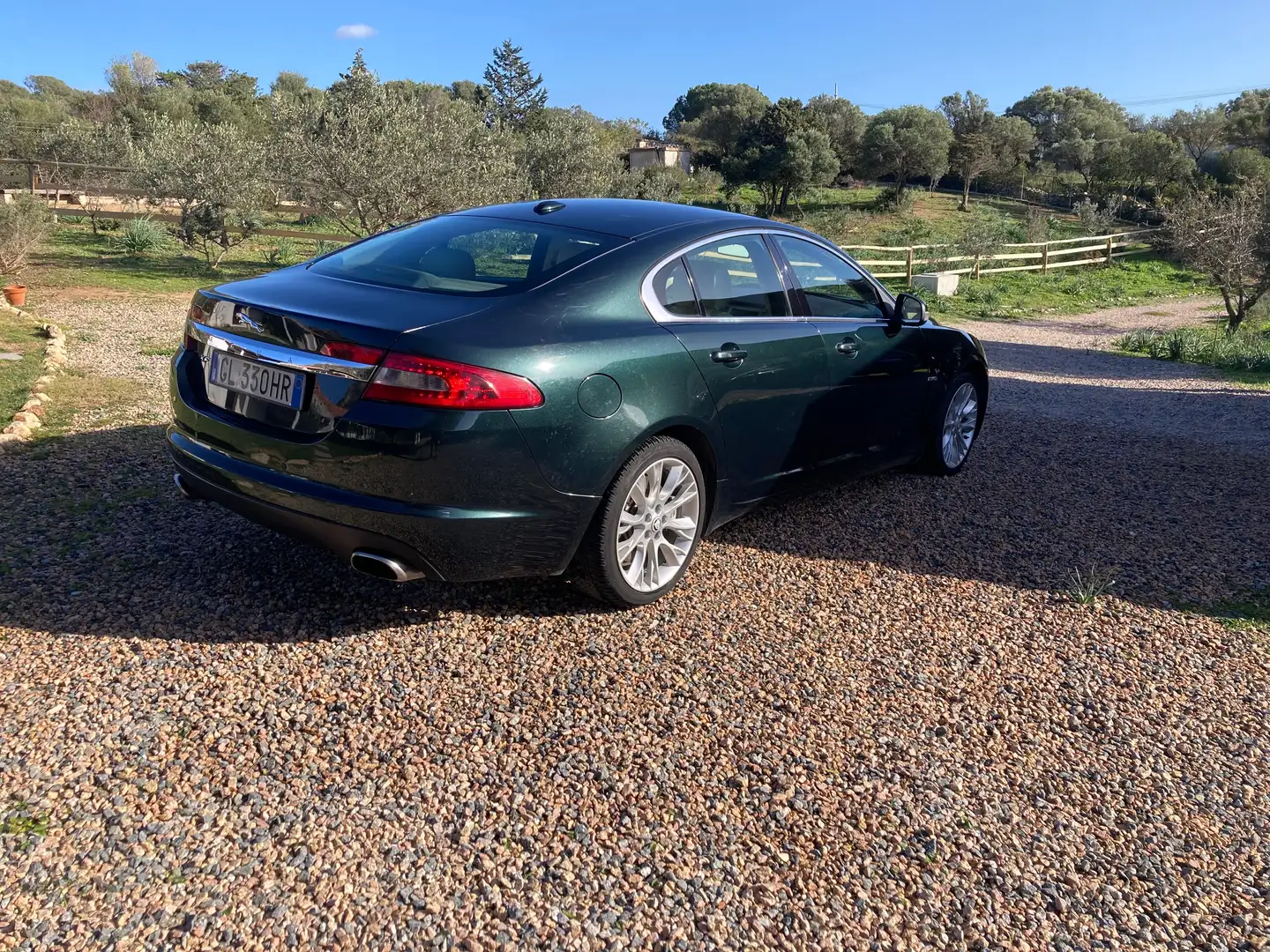 Jaguar XF XF 2.7d Premium Luxury auto Verde - 2