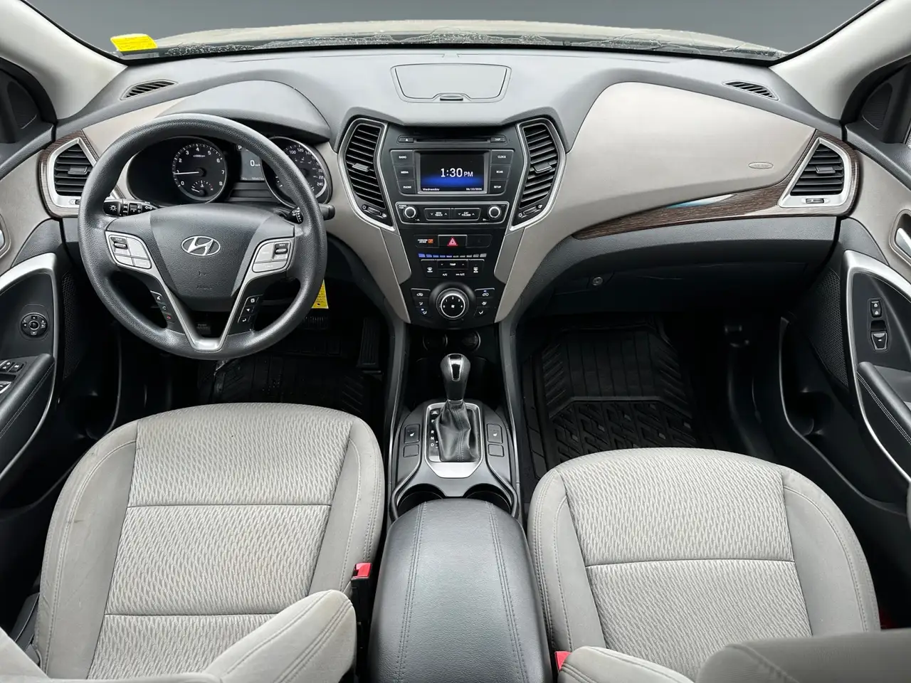 Hyundai SANTA FE photo Hyundai SANTA FE