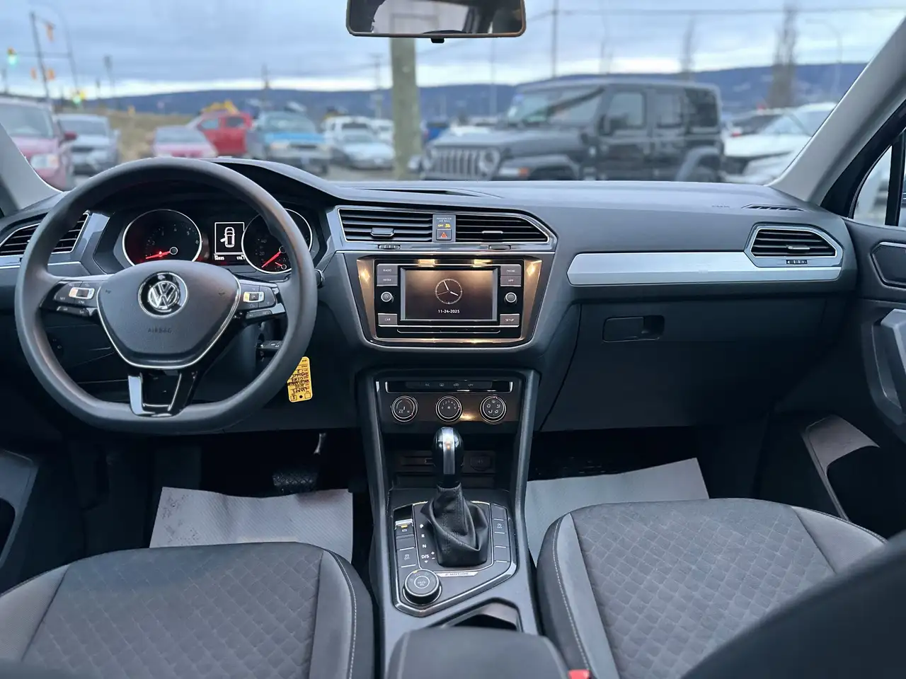 Volkswagen Tiguan снимка Volkswagen Tiguan