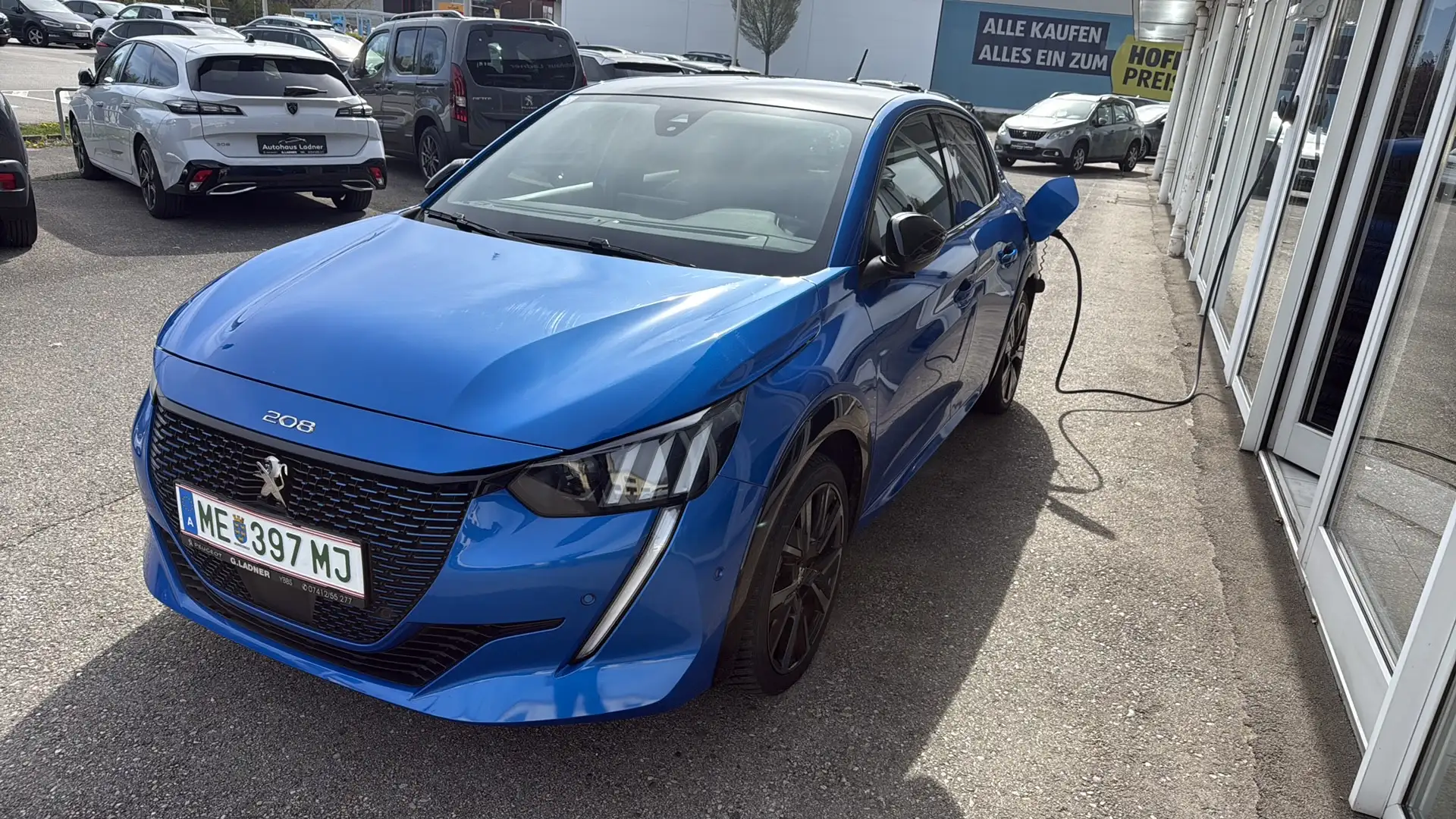 Peugeot 208 e-208 GT 50kWh Blau - 1