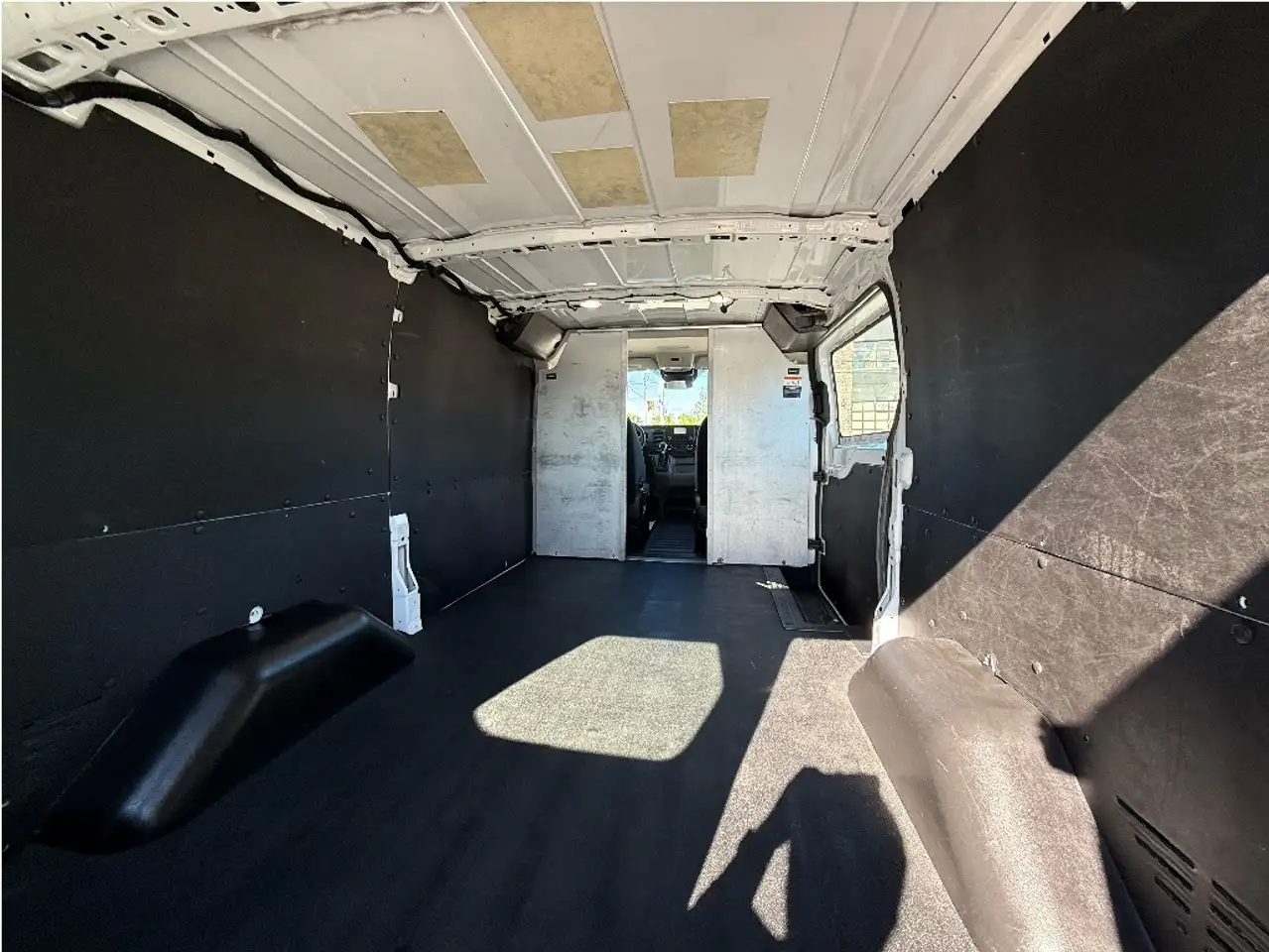 Ford Transit Cargo Van снимка Ford Transit Cargo Van