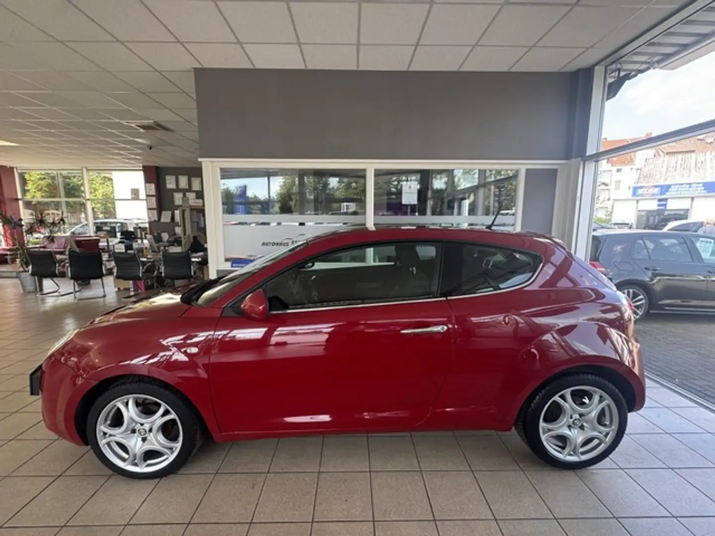 Alfa Romeo MiTo 145 1.4 95CV Sportpaket blue&me 2.Hand Ambi Rot - 1