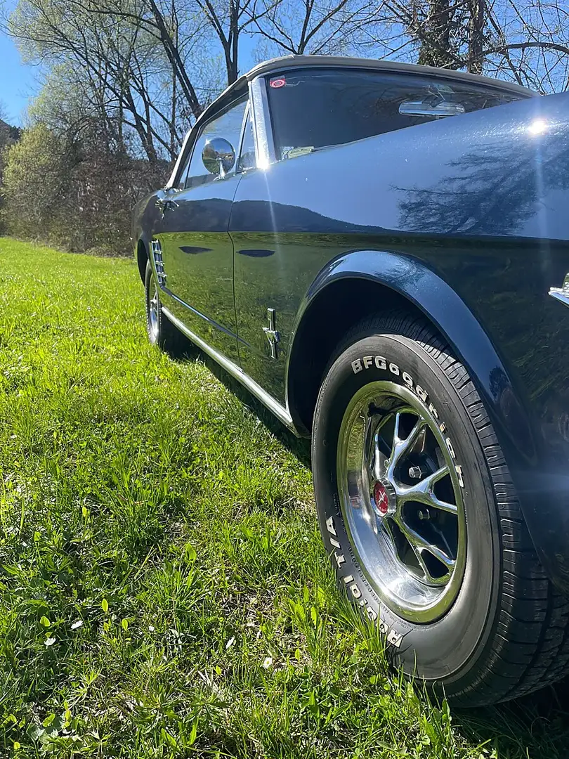Ford Mustang Schwarz - 2