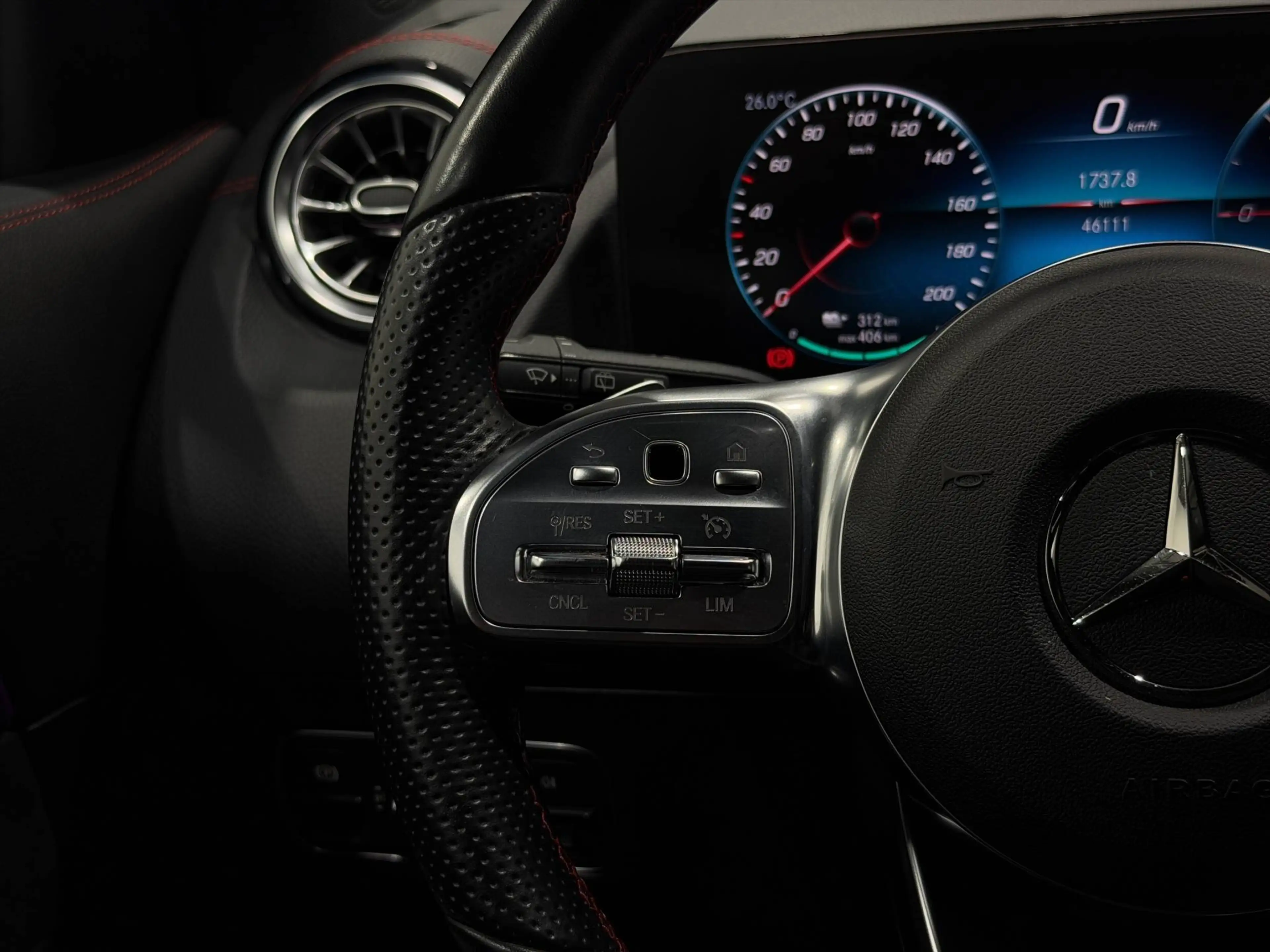 Mercedes-Benz EQA 300 300 AMG LINE 4 MATIC ***LEATHER*CAMERA*LED LIGHTING*** — photo 15
