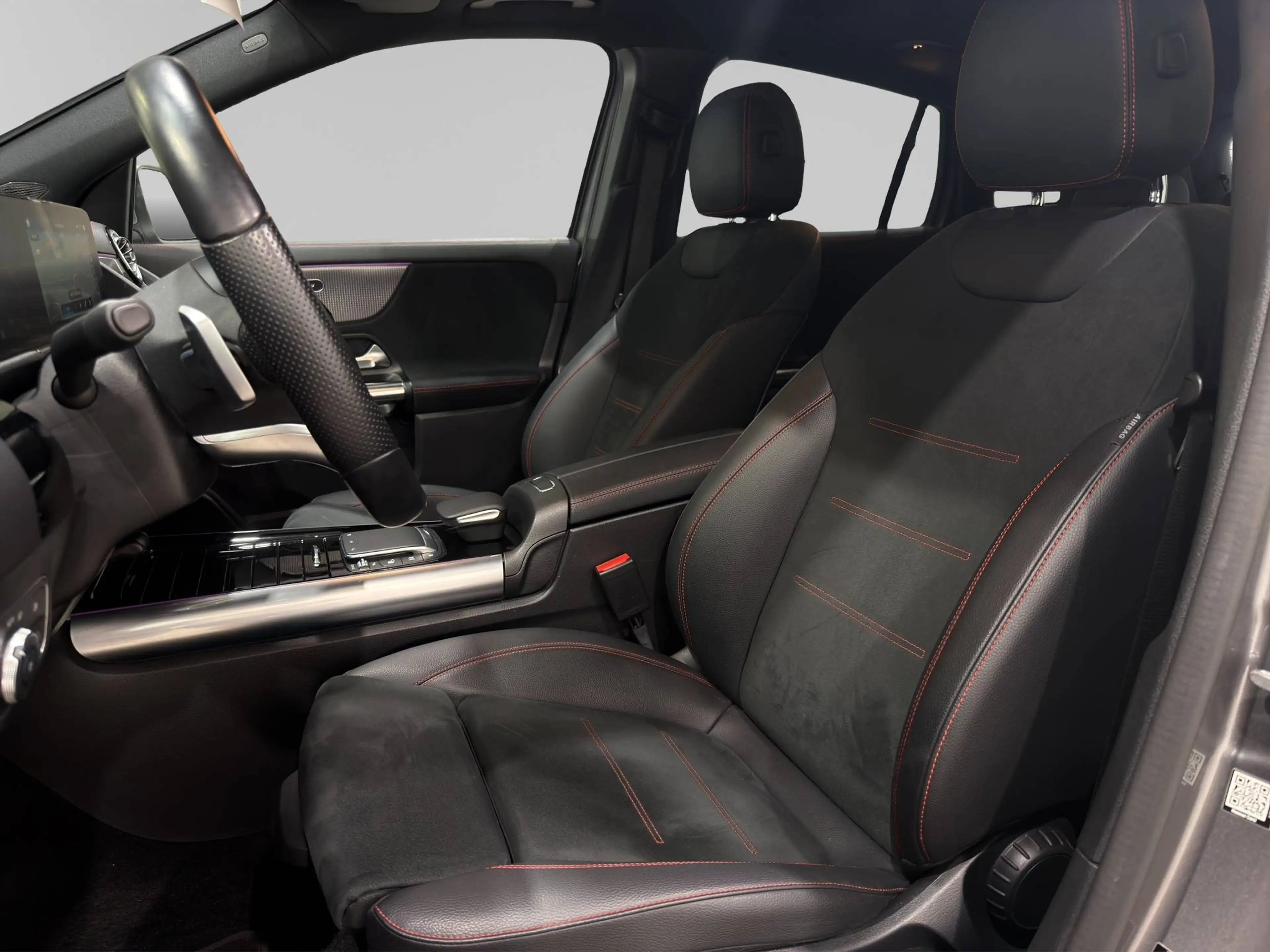 Mercedes-Benz EQA 300 300 AMG LINE 4 MATIC ***LEATHER*CAMERA*LED LIGHTING*** — photo 10