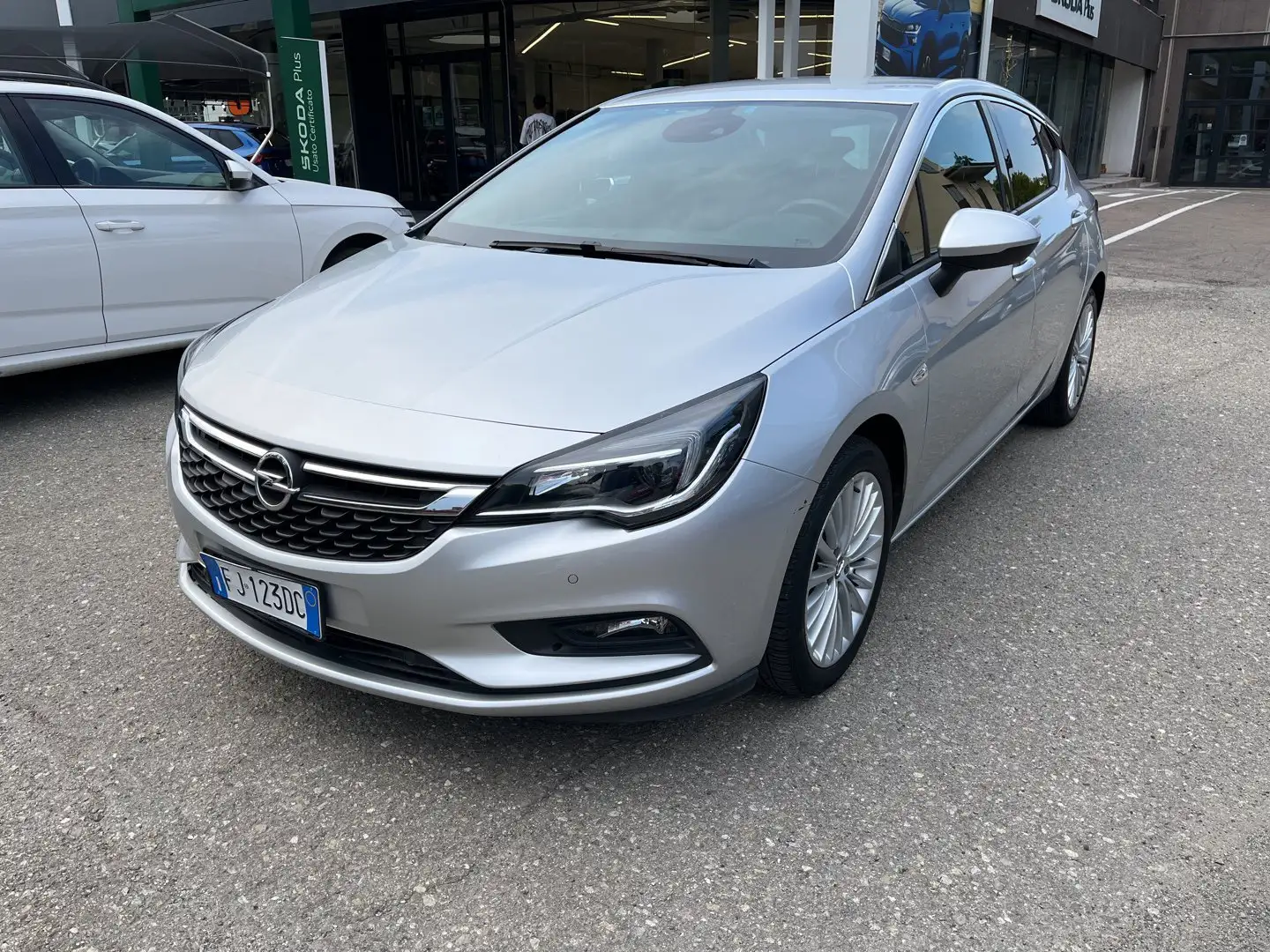 Opel Astra Astra 1.0 Turbo Start&Stop 5 porte Plateado - 1