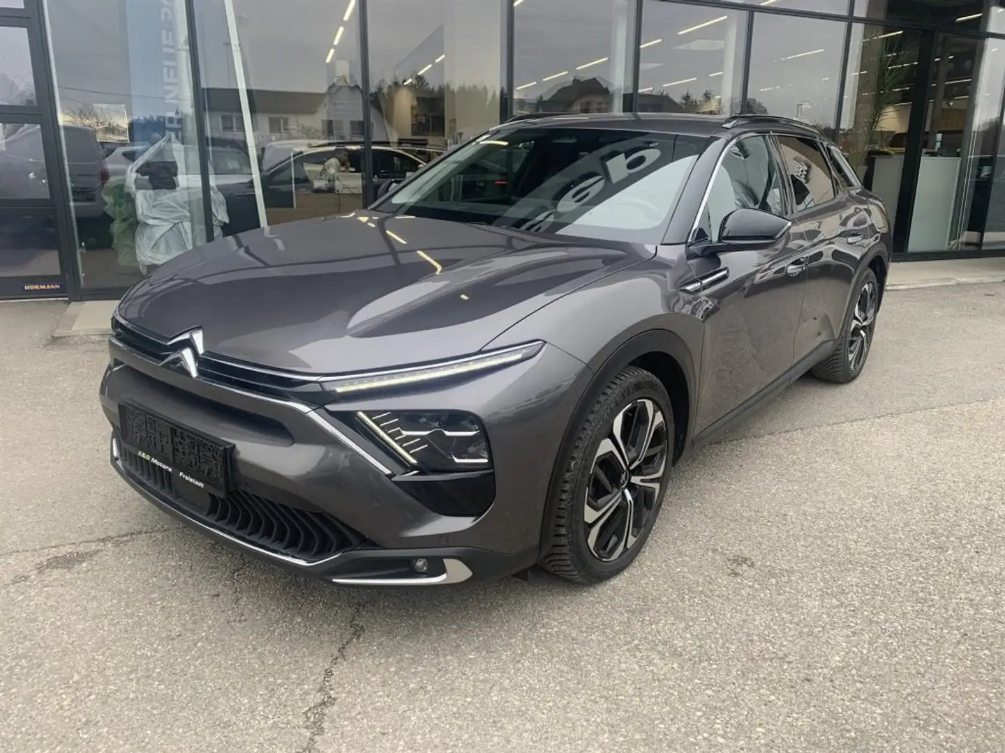 Citroen C5 X Shine Pack Hybrid 225 e-EAT8 Grijs - 1
