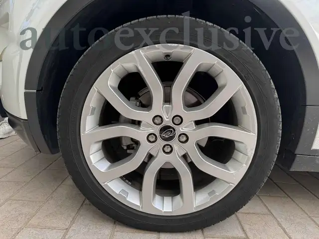 Land Rover Range Rover Evoque view 6
