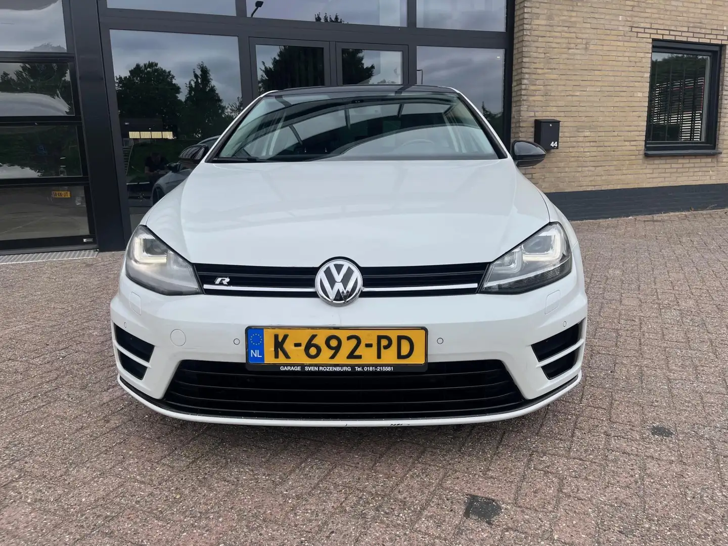 Volkswagen Golf 1.2 TSI Trend, R-Line uitgevoerd, Panodak, Navi Wit - 2
