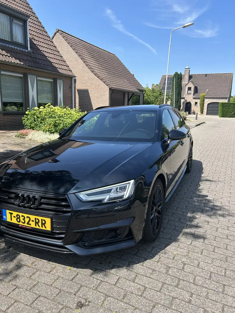 Audi A4 2.0 T q MHEV Sp Slbe Blauw - 1
