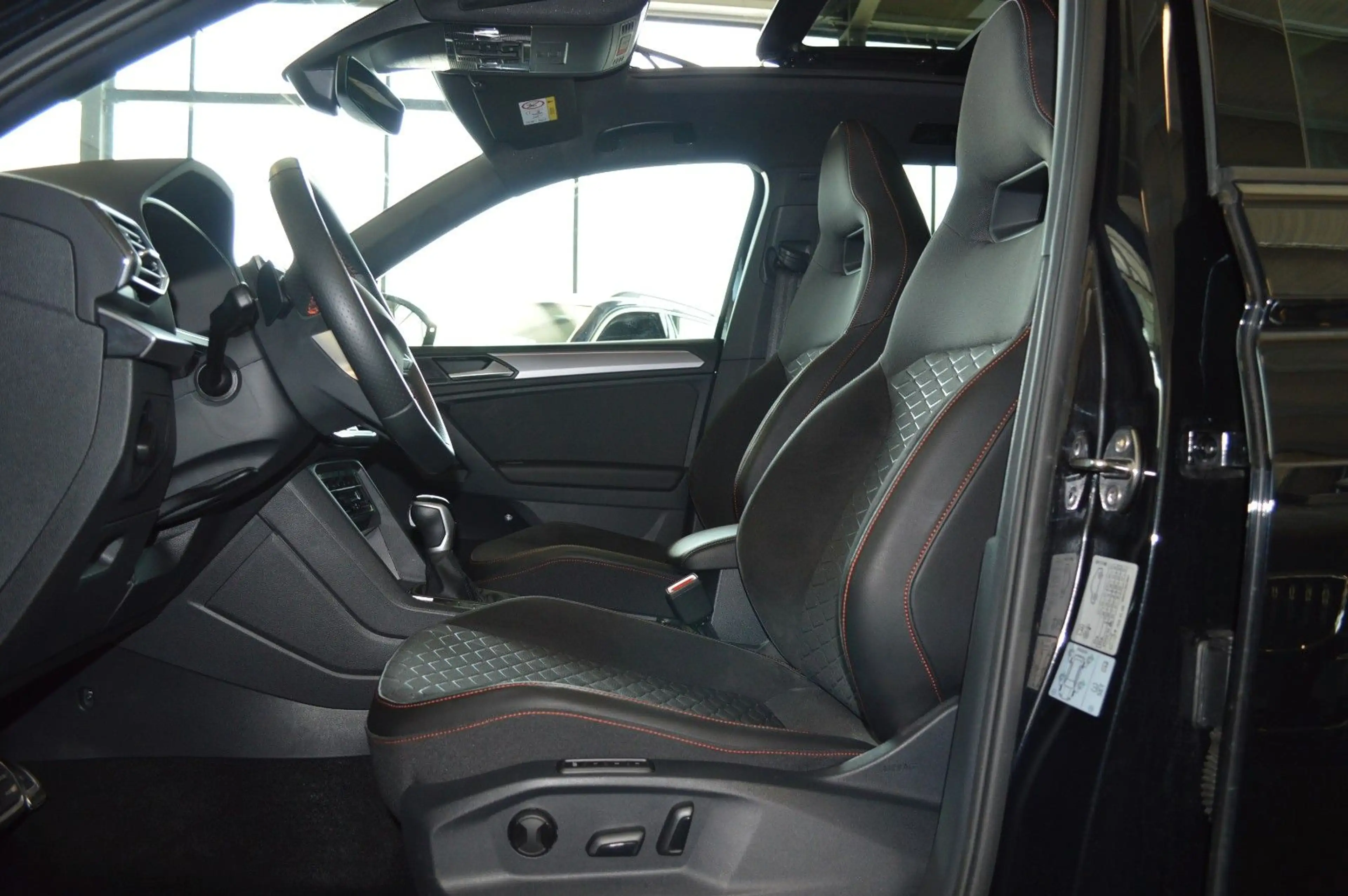 SEAT Tarraco 2.0 TDI DSG FR 4Drive 7S.|PANO|AHK|BEATS — photo 7