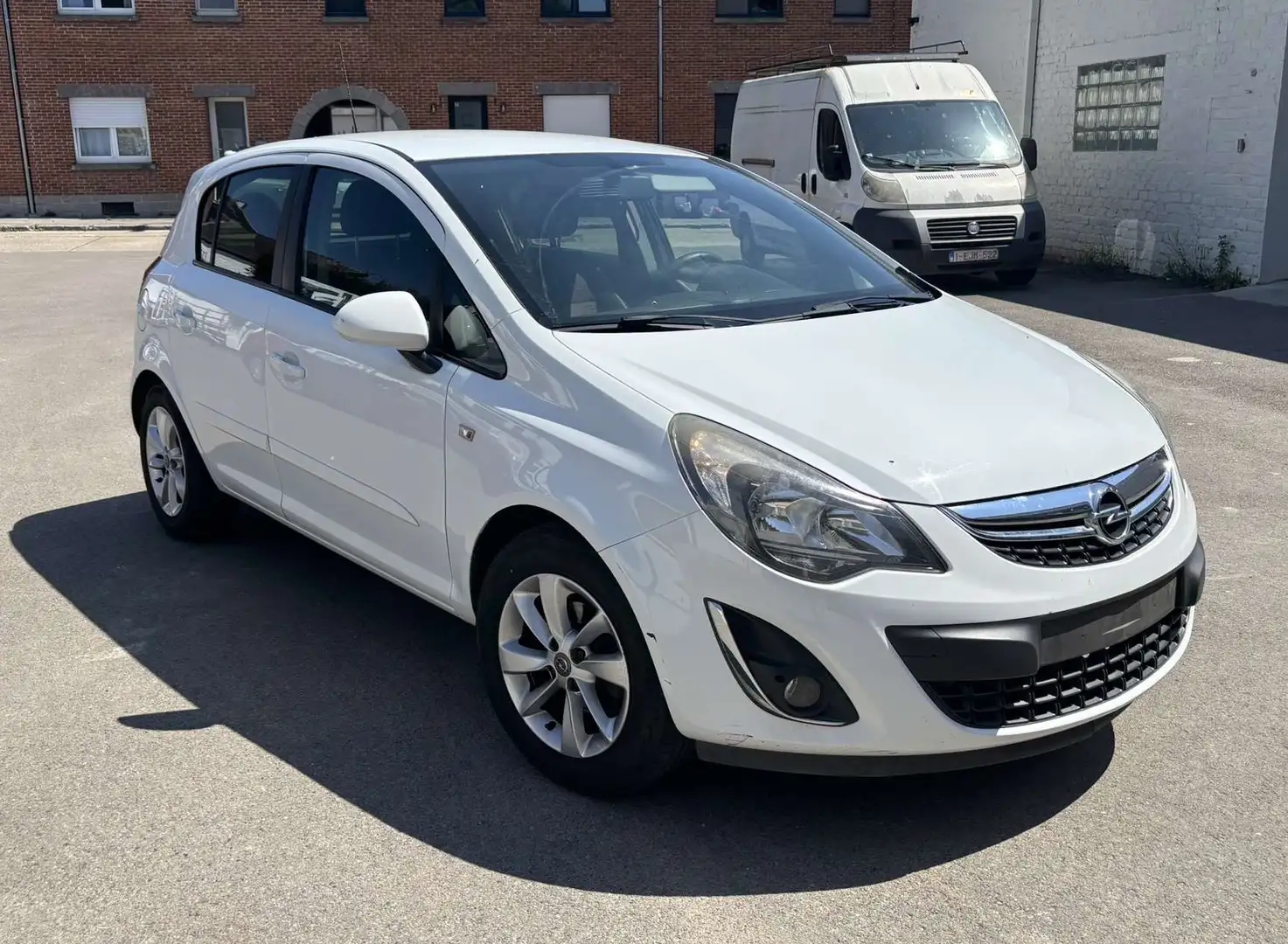 Opel Corsa 1.2 GPS / Cuir / Clim / Prete a immatriculer - 1