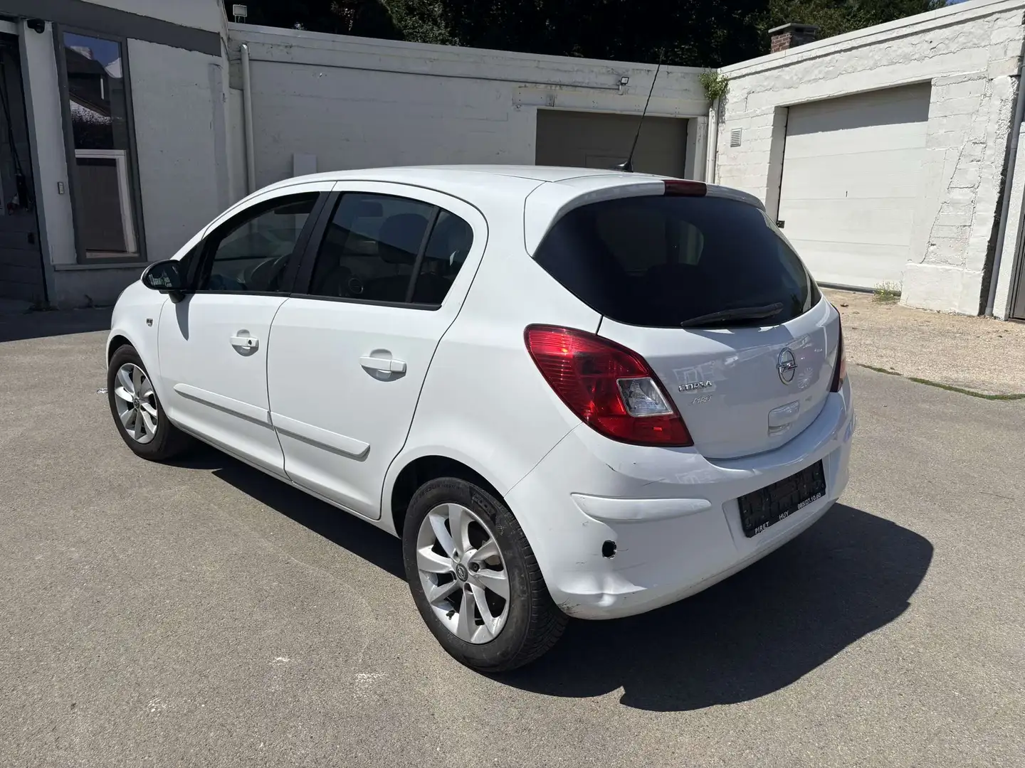 Opel Corsa 1.2 GPS / Cuir / Clim / Prete a immatriculer - 2