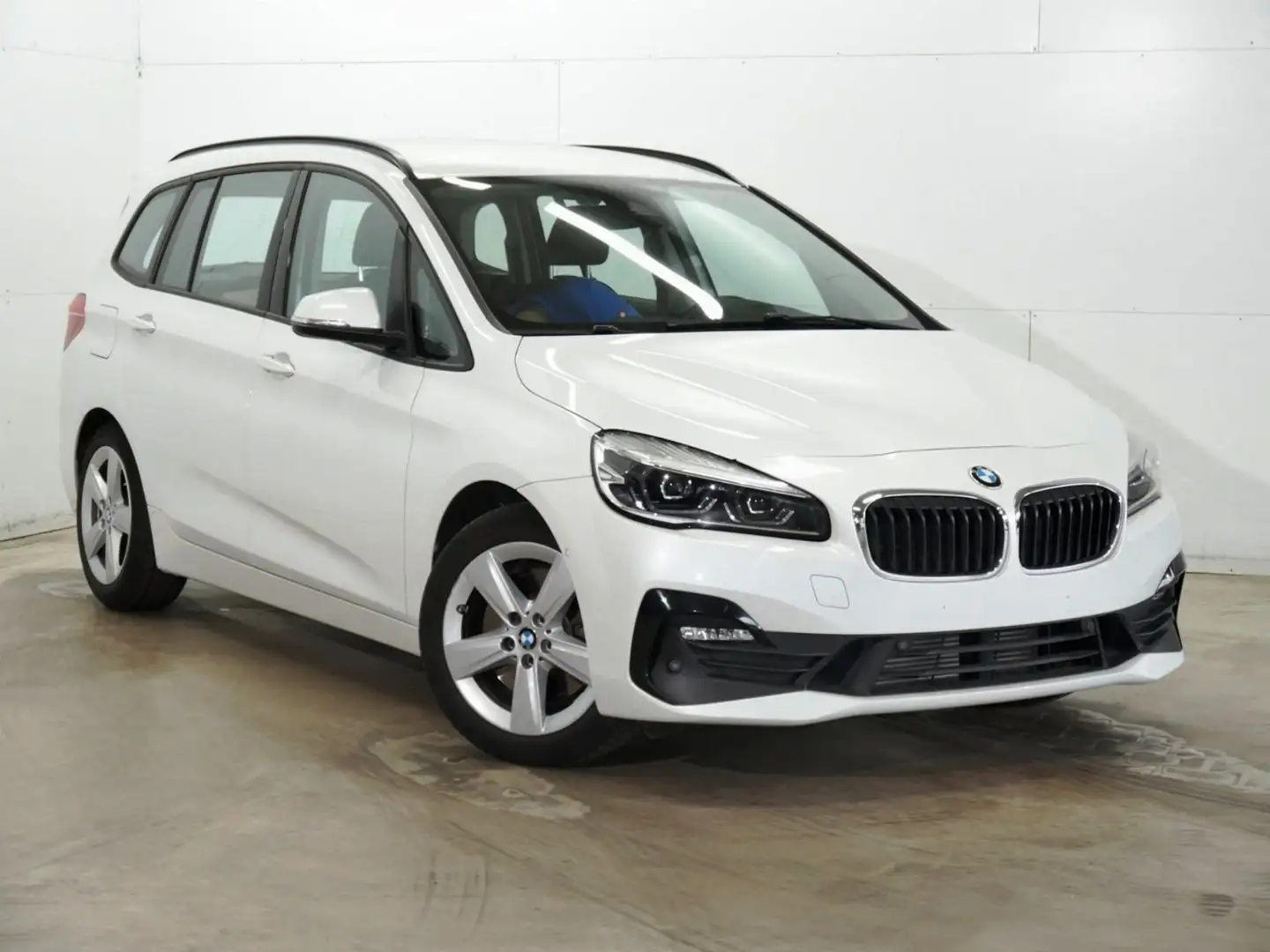 BMW 220 dA Advantage Navi LED ParkAsist Weiß - 2