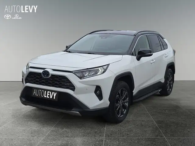 Toyota RAV4 view 2